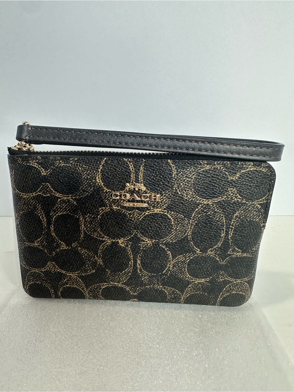 Coach Corner Zip Wristlet in Loved Signature Canvas Brown/Gold